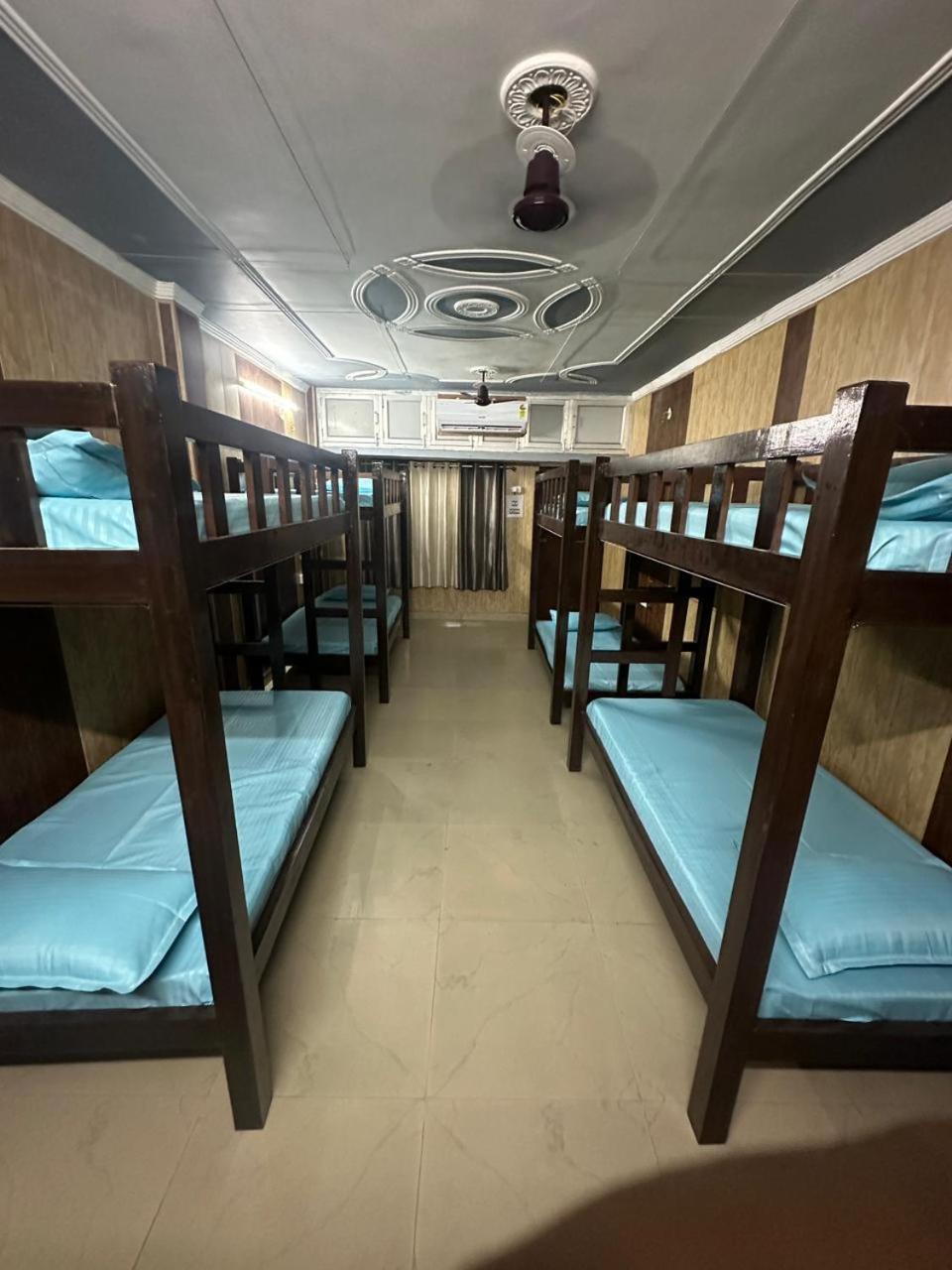 Yes Retreat Rishikesh Hotel Buitenkant foto