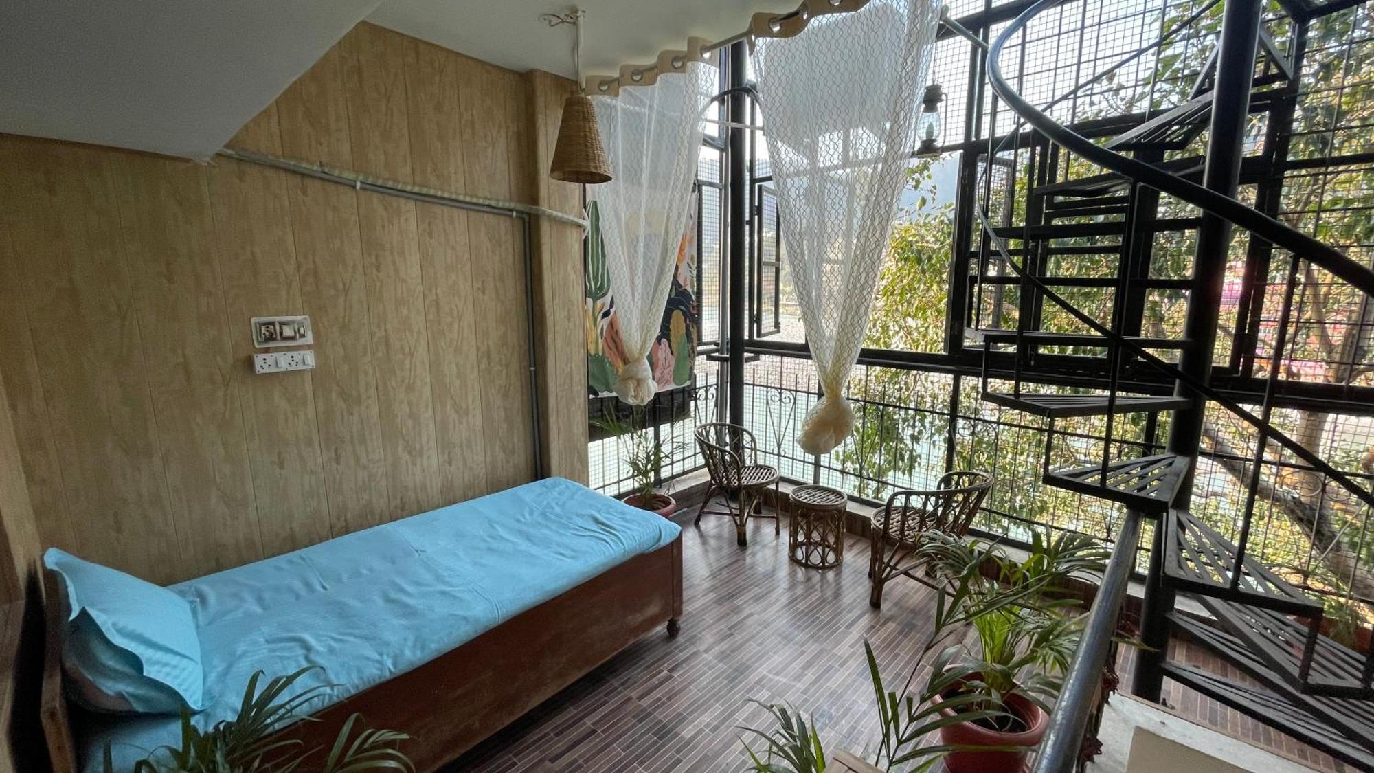 Yes Retreat Rishikesh Hotel Buitenkant foto