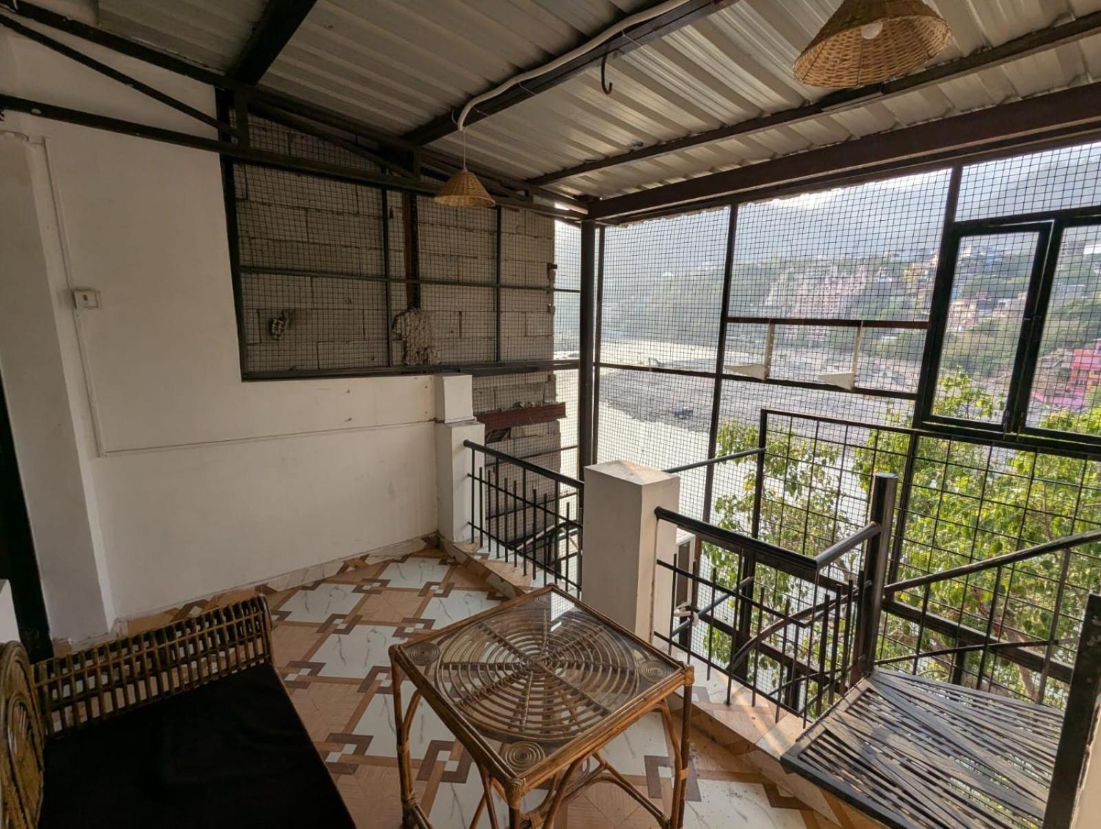 Yes Retreat Rishikesh Hotel Buitenkant foto